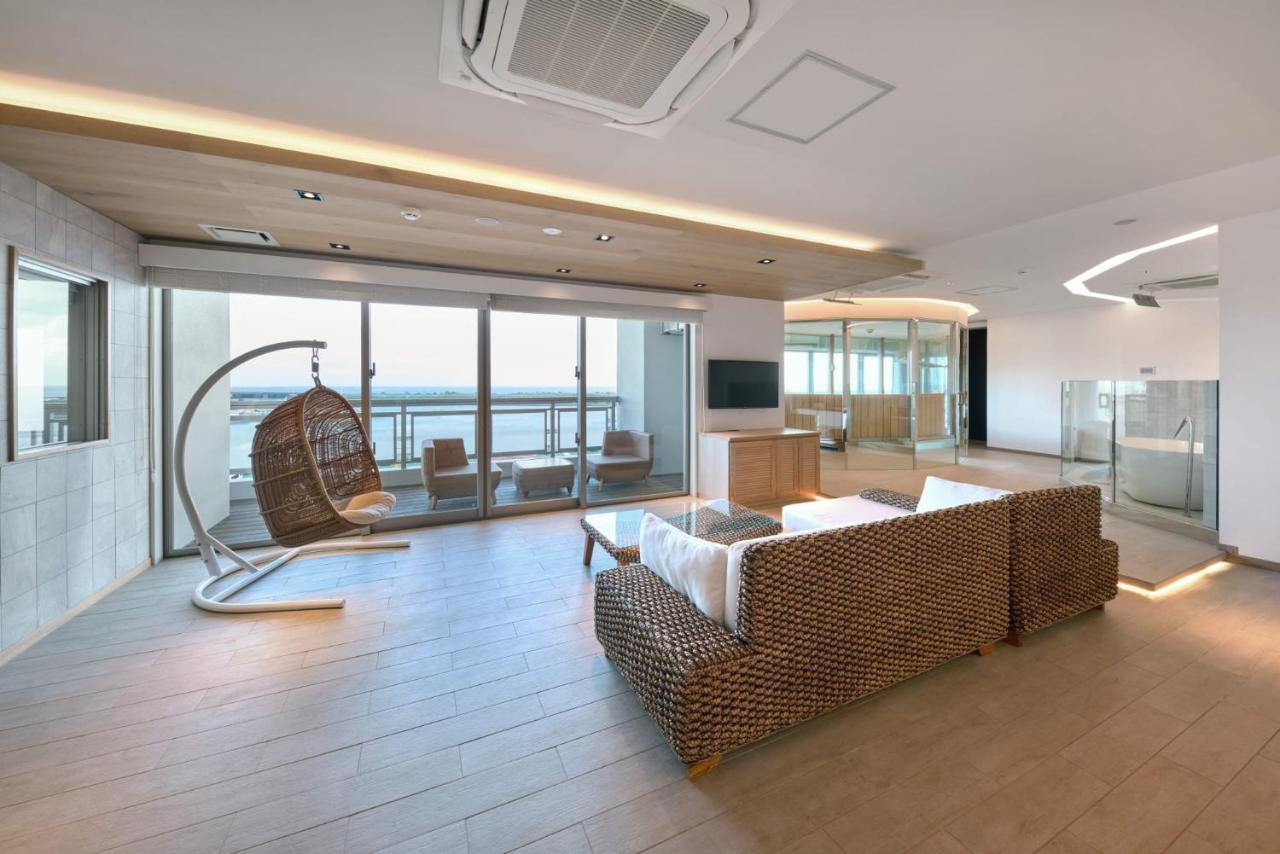 Hotel Third Ishigakijima Ishigaki  Exterior foto